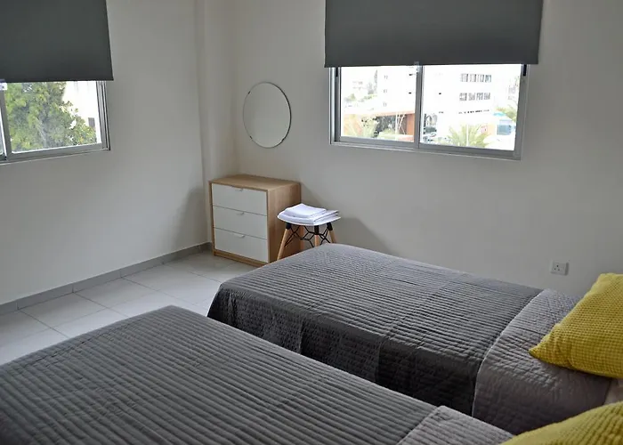 דירה Athena Homes