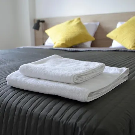 Athena Holiday Homes Apartman *